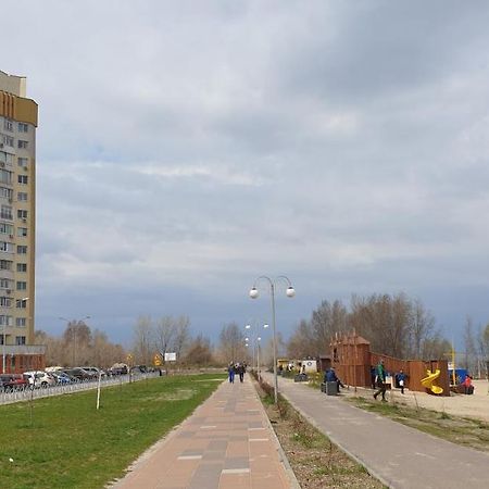 Apartament Near Dnieper Cherkasy Bagian luar foto