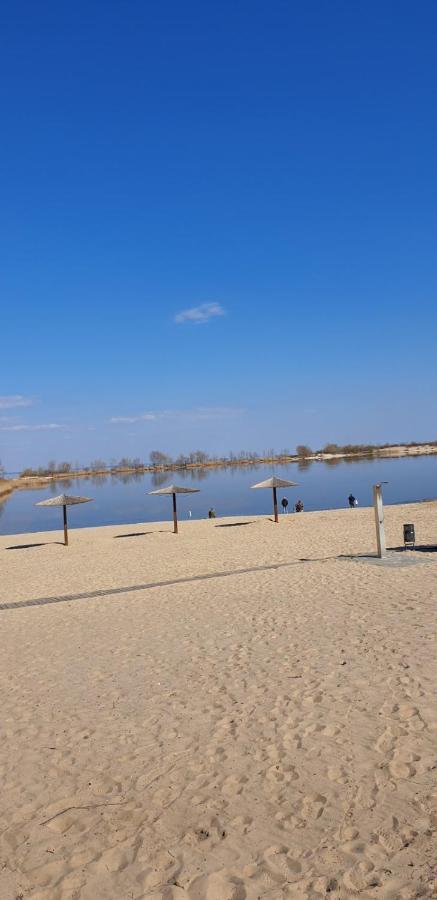 Apartament Near Dnieper Cherkasy Bagian luar foto