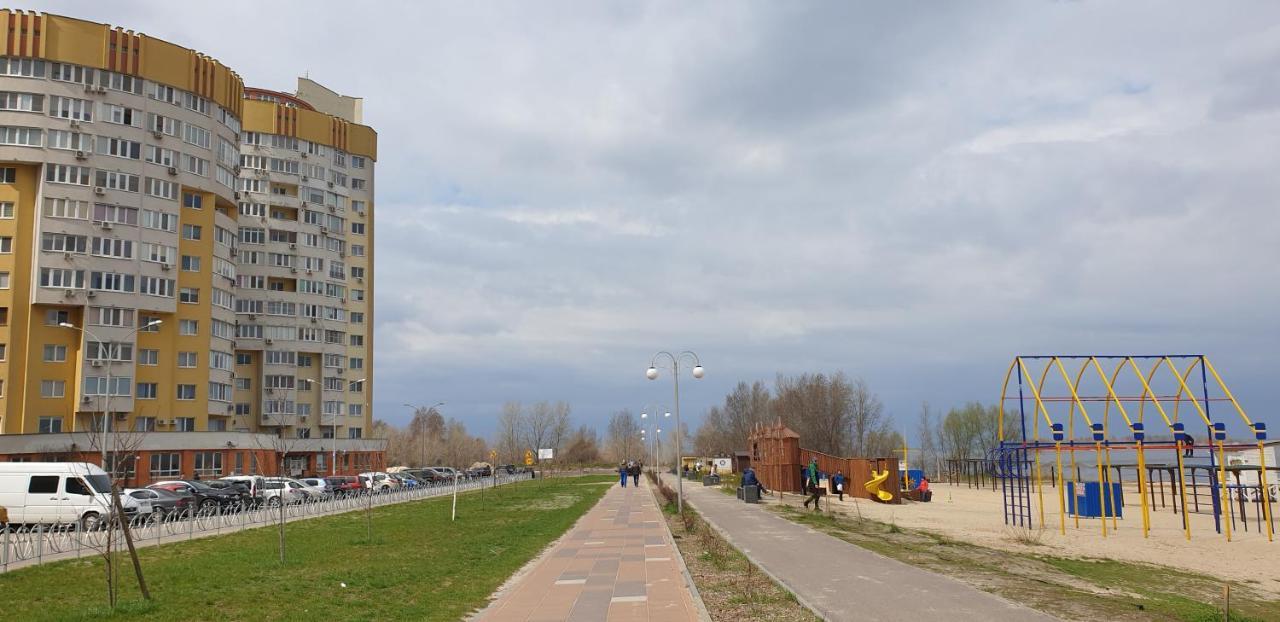 Apartament Near Dnieper Cherkasy Bagian luar foto